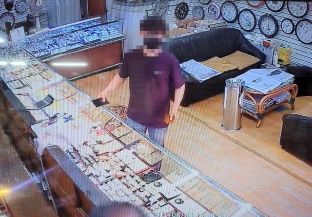 B씨 등은 복제 카드로 올해 7월과 8월 전국 금방에서 1743만원을 쓴 혐의를 받고 있다. 연합뉴스