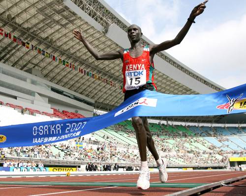 사진= 해당 대회에서 길을 잃은 케냐 마라토너 루크 키벳,&nbsp;vienna-marathon