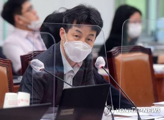 윤건영 더불어민주당 의원. [이미지출처=연합뉴스]