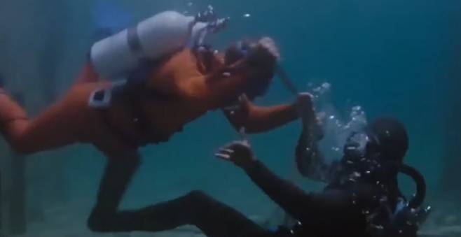 영화 ‘007 선더볼 작전’ 캡쳐. 사진=James Bond 007 유튜브