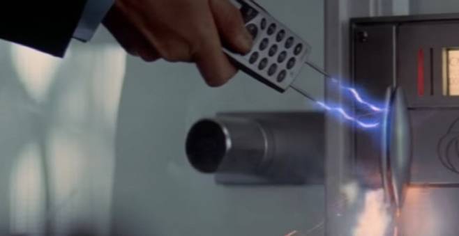 영화 ‘007 네버 다이’ 캡쳐. 사진=James Bond 007 유튜브