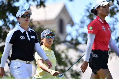 2021년 미국여자프로골프(LPGA) 투어 월마트 NW 아칸소 챔피언십 최종라운드 챔피언조에서 동반 경기한 우승자 하타오카 나사, 공동 2위 지은희와 이민지 프로. 사진제공=Getty Image_LPGA