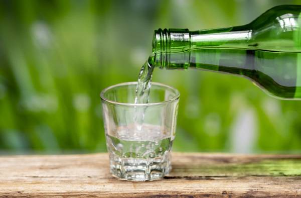 소주를 현미밥에 소량 첨가하면 ‘폴리페놀’ 함량을 높일 수 있다./사진=게티이미지뱅크