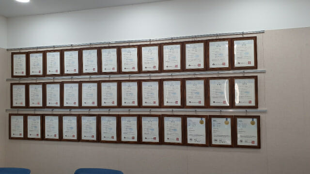 파인텍 천안사업장 사무실에 붙어 있는 기술 특허증.(사진=지디넷코리아)