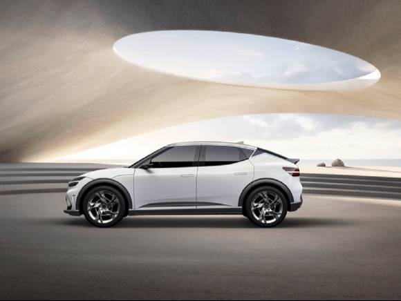 제네시스 브랜드가 첫 번째 전용 전기차 'GV60(지 브이 식스티)'를 전면 공개했다. [사진=제네시스 브랜드]