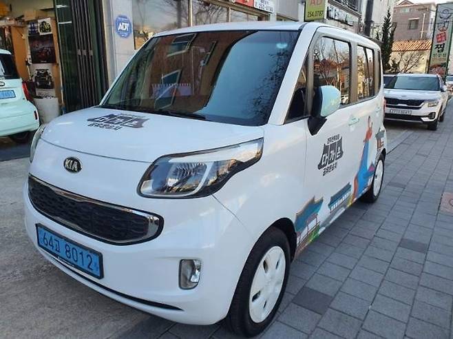 [전주=뉴시스] 한훈 기자 = 전북 전주시는 10월2일부터 매주 토·일요일과 공휴일에 한옥마을 일원에서 공유운송차인 '다가온'을 운행한다고 30일 밝혔다.(사진=전주시 제공).2021.09.30.   *재판매 및 DB 금지