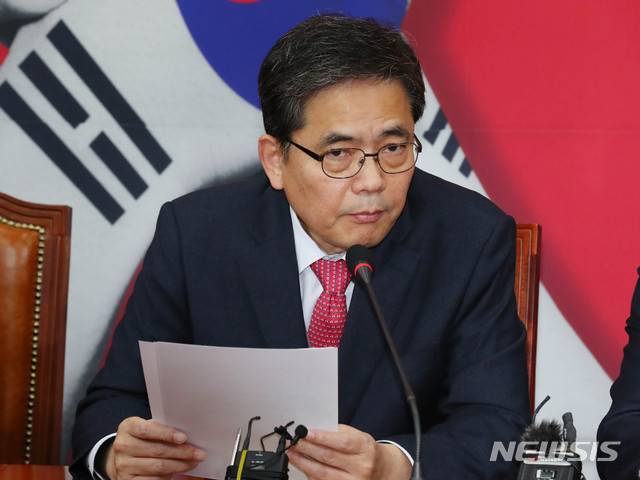 [서울=뉴시스] 장세영 기자 = 곽상도 무소속 의원. 2019.12.05. photothink@newsis.com