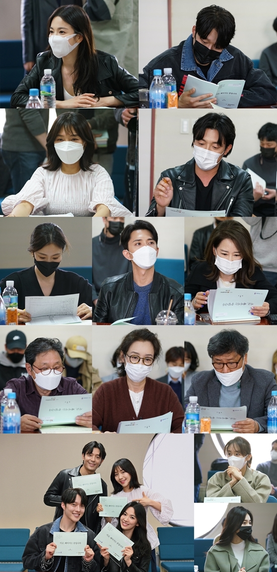 Novembers first SBS new gilt drama, Now, Im Breaking Up (hereinafter referred to as Divorce) is a sweet, salty, spicy, and bitter farewell act that writes Divorce and reads Love.Jane the Virgin writer of Misty, director Lee Gil-bok of Romantic Doctor Kim Sabu 2, is in sync with each other, while Gline & Kang Eun-kyung, who created Misty and Couples World, gathers expectations.Meanwhile, on September 29, the site of the reading of the script Jihejung was released.On this day, the production team including Lee Gil-bok, Jane the Virgin writer and the actors who played major roles such as Song Hye-kyo, Jang Ki-yong, Choi Hee-seo, Kim Joo-heon, Park Hyo-joo, Yun-Num, Yoon Jeong-hee, Joo Jin-mo, Cha Hwa-Yeon attended the event. I got it.Above all, the presence of Actor Song Hye-kyo, which is thrilled by its name alone, shone.Song Hye-kyo, who plays the role of the female protagonist, led the play with stable acting ability and excellent emotional immersion.As a fashion company design team leader, I expressed the trendy career woman from the realistic friendship and love of women in their 30s.Song Hye-kyos Acting, which thrilled the scene all over the scene, made me look forward to the charming Ha Young-eun in this drama.The charm of the male protagonist Jang Ki-yong was also brilliant.Jang Ki-yong, who was divided into freelance fashion photographer Yoon Jae-guk in the play, was perfectly assimilated into characters from eyes, facial expressions and speech.The charm of Jang Ki-yong, who has completed Yoon Jae-guk, who sometimes falls into love coolly, sometimes seriously, sometimes without hesitation, in his own style, seems to rob the house theater.The romance co-work drawn by Song Hye-kyo and Jang Ki-yong was also powerful.Song Hye-kyo and Jang Ki-yong showed the emotional line of men and women tied up with love just by facing the eyes and talking.I wonder how the script reading alone will complete the co-work of two so brilliant people on the screen.Choi Hee-seo, who predicted the Acting transform, also showed off.Choi Hee-seo depicted the glamor of the fashion company design team director Hwang Chi-sooks character, and the lack behind it with solid acting power.The plump charm of Choi Hee-seo, which has never been seen easily, was impressive.Kim Joo-heon captured the scene with the charm of an adult man. Kim Joo-heon, who was divided into Seok Do-hoon, the representative of a fial company, doubled the charm of the character by crossing maturity and innocence.The adult romance that the two people will draw here also raised expectations by foreshadowing the epileptic excitement.In addition, Park Hyo-joo and Yun-tree co-worked as a couple, and played a realistic and deep emotional performance.In addition, the luxury actors such as Joo Jin-mo, Cha Hwa-Yeon, Nam Ki-ae, and Choi Hong-il supported the drama with a heavy presence and acting ability, and Yoon Jin-hee and Yura also inspired the play with strong individuality.In particular, Yoon Jin-hee, who came back to the house theater for a long time, enriched the drama with a deeper acting.The script was full of immersion and passion, and the actors created a heated atmosphere that reminded them of their characters, dramas, and real scenes without any signs of exhaustion throughout the script reading.Director Lee Gil-bok and Jane the Virgin, and other production crews, also made detailed efforts to not miss even small things for high-quality works.From the first co-work, expectations for this broadcast have risen vertically thanks to such a perfect actor and crew.Now, Im breaking up is scheduled to be broadcast on November following Wonder Woman.Photo: Samhwa Networks