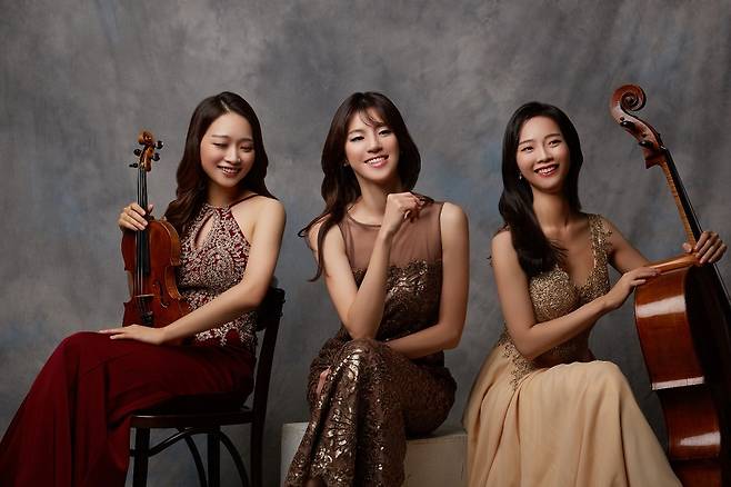 트리오 '아티스트리' 왼쪽부터 바이올리니스트 변예진, 피아니스트 김고운, 첼리스트 변새봄. [마포문화재단 제공. 재판매 및 DB 금지]