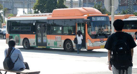 1일 전북 익산시 시내버스 운행 모습. /사진=뉴시스
