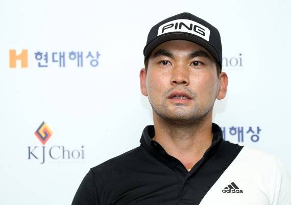 1일 경기 여주시 페럼클럽에서 열린 KPGA코리안투어 현대해상 최경주 인비테이셔널 2라운드에서 4타차 단독 선두에 자리한 이준석. /사진=KPGA