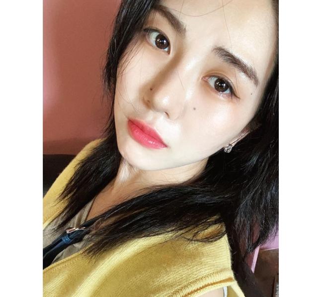 그룹 AOA 출신 배우 권민아가 SNS 중단 선언 3주 만에 다시 심경을 밝혔다. 권민아 SNS