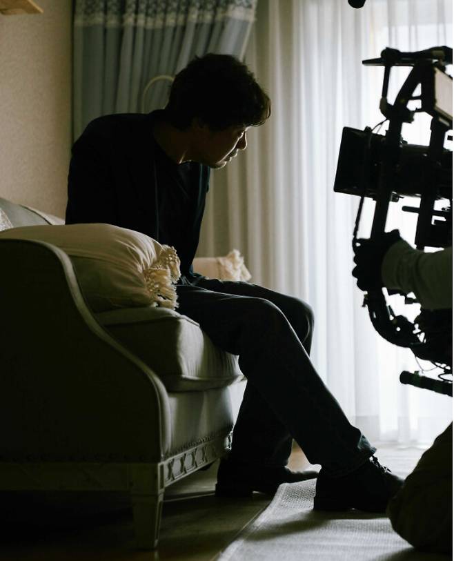 티브이엔(tvN)에서 방영 중인 드라마 <홈타운> 촬영 현장. 티브이엔 누리집 갈무리