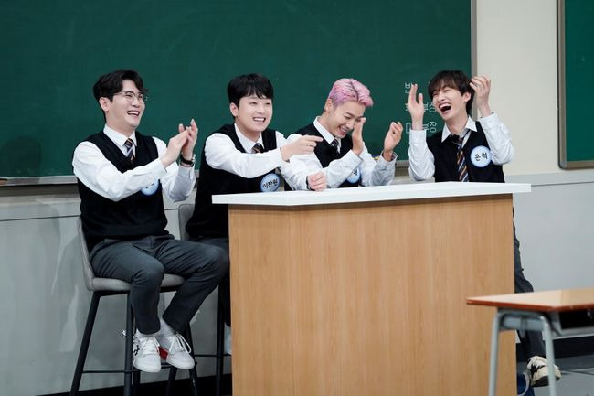 Lee Chan One, the main character of Knowing Bros, expressed his sadness to his brothers.The 300th JTBC Knowing Bros, which is broadcast today (the 2nd), will be the transfer student of Trot-based idol Yeongtak, Lee Chan One, and the fifth unit D&E of the group Super Junior.In the meantime, Super Junior members have been meaningful with Knowing Bros 100 times and 200 times.This time, Dong-Hae and Eunhyuk will join together with Yeongtak and Lee Chan One to show fresh entertainment chemistry with a new combination.Lee Chan, who met his brothers for a long time, said, I have a sad thing about Knowing Bros.Despite the fact that the show was the highest audience rating ever, it mentioned that it did not receive the award at the end of the year Knowing Bros.My brothers held an awards ceremony for I saw a lot, presenting the certificate and trophy that they had prepared at the end of last year, saying, We made it, but you were too busy to deliver it.Yeongtak and Lee Chan One are happy to announce their sensational awards.In addition, Eunhyuk and Dong-Hae released a witty episode with the Knowing Broszalal down Fun sense.Especially, the anecdote of the two best chemi spread a big smile to their brothers.In addition, the official metabus map of Knowing Bros, which was created to commemorate the 300th, was unveiled at the opening of the brothers school.In the details that perfectly implemented the classroom of the brother school as well as the corridor and camera line, the brothers could not stop admiring the extension.The map, which is released on the broadcast day, is expected to attract the expectation of K-entertainment fans around the world by making it possible for domestic and global viewers to experience it directly.On the other hand, the fresh Fun sense of Eunhyuk, Dong-Hae, Yeongtak and Lee Chan One can be found at 7:40 pm on the 2nd at JTBC Knowing Bros 300 times.JTBC Knowing Bros