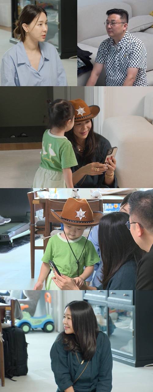 Lee Ji-hye will unveil her second mini-room ahead of her birth.On October 4, at 11:10 pm, SBS Frostbite Season 2 - You Are My Destiny will be the first mini room of Lee Ji-hye and his wife.Lee Ji-hye and his wife started to organize the second mini room three months before giving birth.Lee Ji-hye was satisfied that he was cool because he was all sorted out, saying, I am cool because I am so clean.But Moon Jea-wan was frustrated when he saw the 180-degree change of room and reacted with Lee Ji-hye and the pole.Moon Jea-wan wonders why she was frustrated when she saw the mini room.Lee Ji-hye then invited Lee Hye-young, an actor and painter, who has been in a relationship since the days of the shop, to his home.Lee Hye-young, who wanted to see Lee Ji-hyes first daughter, Tae-ri, laughed at her active self-promotion, such as showing her own singer-like videos to get Tae-ris attention.Lee Hye-young also showed his first solo song La Dolce Vita with Taeri, and he put up the studio with a concert.It is the back door that Kim Gu, who watched Tarry, could not hide his smile.