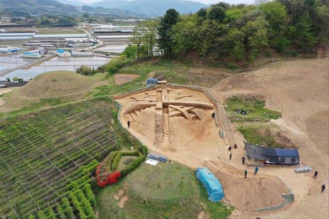 남원 유곡리 가야고분 전경.