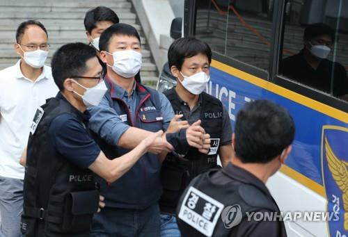 지난달 6일 검찰 송치되는 양경수 민주노총 위원장 [연합뉴스 자료사진]