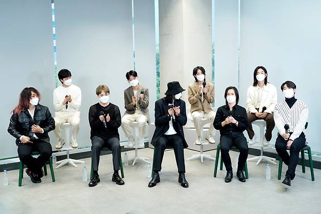 온라인 기자간담회에 참석한 크랙실버와 시네마 모습. JTBC 제공