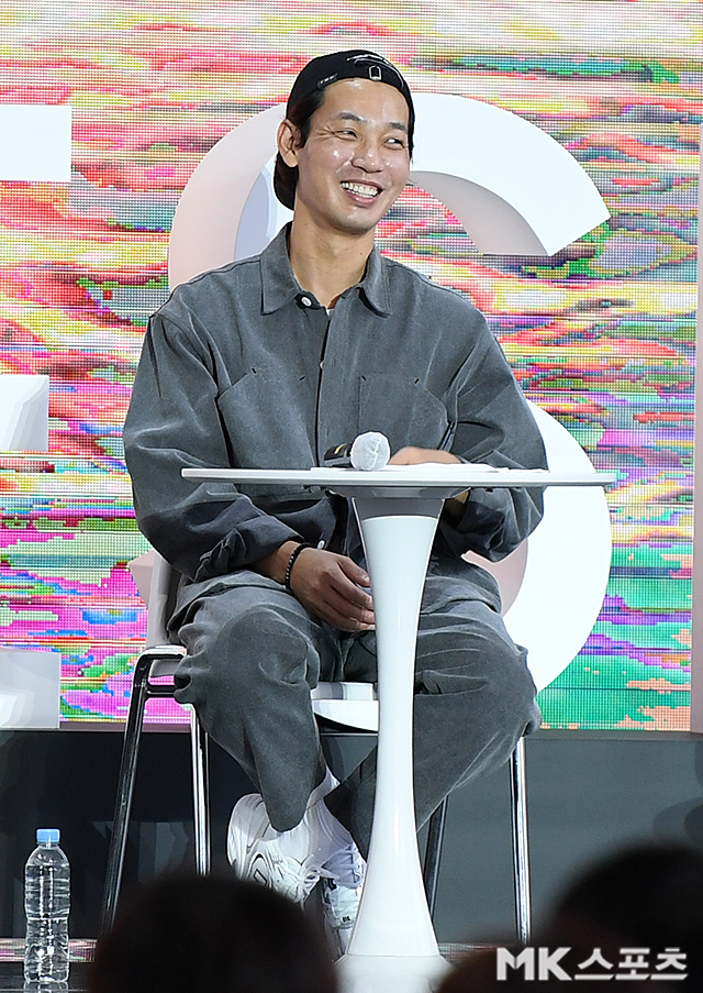 The 26th Busan International Film Festival (BIFF) film Hell Open Talk was held at the Busan Haeundae-gu Film Hall on the afternoon of the 8th.Actor Do-Yoon Kim attends an open talk.