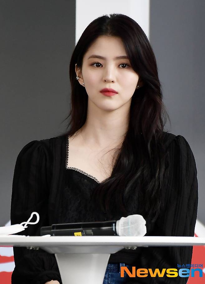 Han So Hee attended the 26th Busan International Film Festival (2021 BIFF) invitation Myname open talk held at the outdoor stage of Haeundae-gu, Busan, on the afternoon of October 8th.