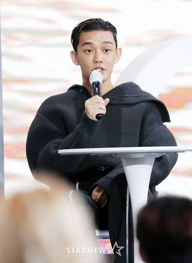 배우 유아인이 8일 오후 부산 해운대구 우동 영화의 전당에서 진행된 제26회 부산국제영화제 초청작 넷플릭스 '지옥' 오픈 토크에 참석해 인사말을 하고 있다. 2021.10.08 /사진=김창현 기자 chmt@