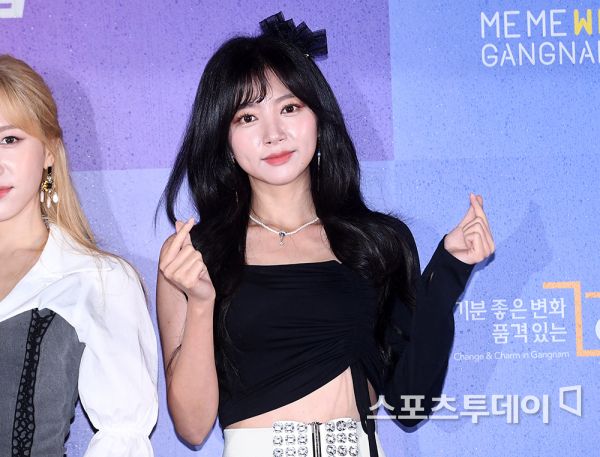 K-POP Concert was held at COEX, Samsung-dong, Gangnam-gu, Seoul on the afternoon of the 10th.Singer Haein is stepping on the red carpet at the photo wall event that preceded the performance. 2021.10.10.