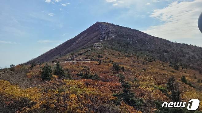 지난 1일 촬영된 강원 설악산국립공원 대청봉 자료사진. (설악산국립공원 제공.) 2021.10.2/뉴스1