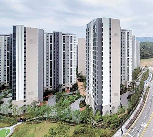 경기 성남시 분당구 대장동 일대에 대규모 아파트 단지가 들어서 있다. 2017년 착공한 대장지구는 올해 상반기부터 입주가 시작됐다. [중앙포토]