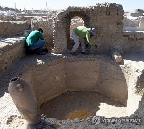 이스라엘 중부 야브네에서 발굴된 1천500년전 와이너리 유적 [UPI 연합뉴스]