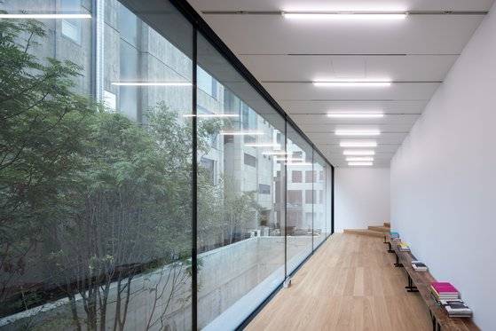 전시장 외벽 모습. 개방감이 두드러진다. ©Iwan Baan [사진 송은미술문화재단]