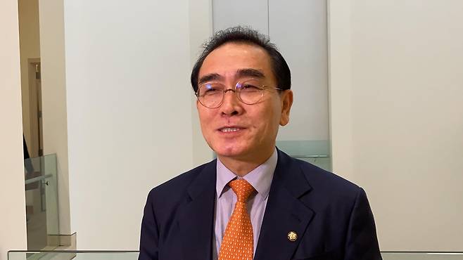 인터뷰하는 태영호 의원 [뉴욕=연합뉴스]