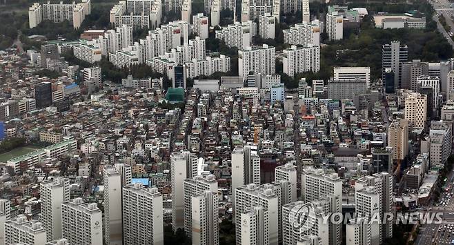 잠실 롯데월드타워 '서울스카이' 전망대에서 바라본 모습.
[연합뉴스 자료사진]