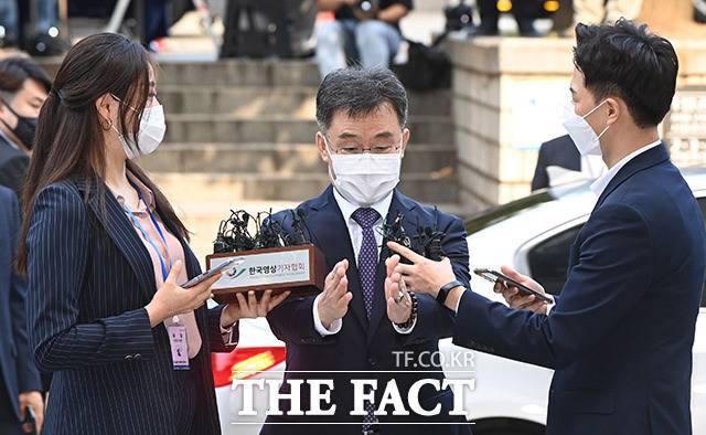 화천대유자산관리 대주주 김만배 전 기자의 구속영장이 기각되면서 특혜 의혹의 본류로 진입하려던 검찰의 전략은 '플랜B'가 불가피하게 됐다./이동률 기자