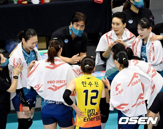 GS칼텍스 차상현 감독이 작전 지시를 하고 있다. /OSEN DB