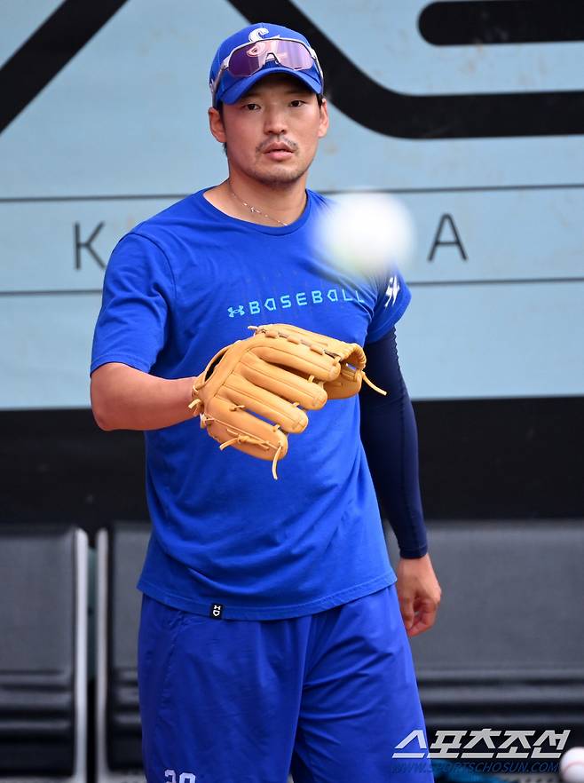 2021 KBO리그 키움 히어로즈와 삼성 라이온즈의 경기가 15일 대구 삼성라이온즈 파크에서 열렸다. 경기 전 삼성 백정현이 불펜투구를 하고 있다. 대구=허상욱 기자 wook@sportschosun.com/2021.10.15/