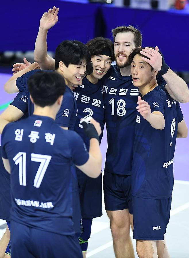 [서울=뉴시스]대한항공 선수단.(사진=한국배구연맹 제공)