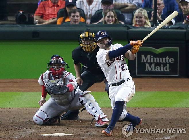 알투베의 동점 투런 홈런 [UPI=연합뉴스]