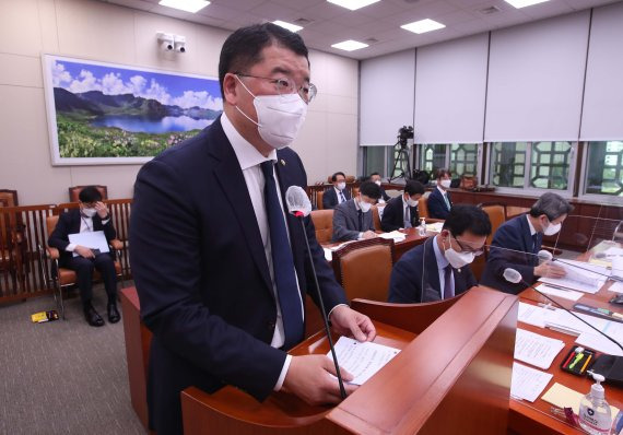 난달 7일 최종건 외교부 1차관이 서울 여의도 국회에서 열린 외교통일위원회 전체회의에서 발언하고 있다. 사진=공동취재