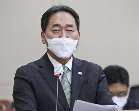 18일 국회 정무위원회 국정감사에 참석한 김태현 예금보험공사 사장 (연합뉴스)