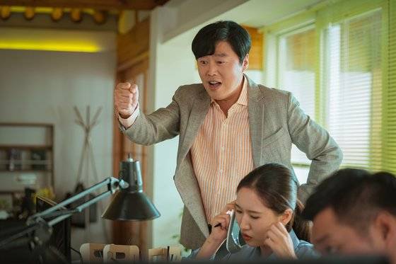 '장르만 로맨스' 김희원