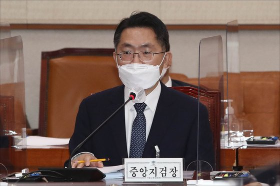 10월 14일 이정수 서울중앙지검장이 국정 감사를 받고 있다. 연합뉴스