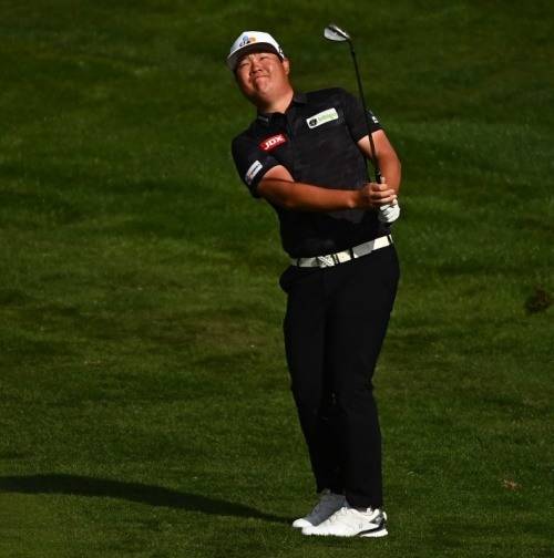 [사진-제공 게티 이미지 for 더 CJ 컵]  더 CJ컵 4라운드 1번 홀에서 칩샷을 시도하는 임성재. 이 샷으로 이글을 잡고 좋은 흐름을 탔다.