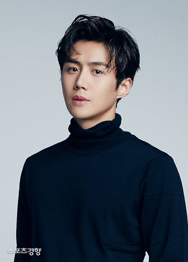 Recently, additional Disclosure toward Actor Kim Seon-ho, which has been pointed out in relation to Personal Life Disclosure, has been followed.The personal life controversy related to Kim Seon-ho has already been received and covered by several media companies.The company was already aware of Kim Seon-hos former Couple Personal Life controversy, he said. When Disclosure about Kim Seon-ho came out, we changed our friendly attitude to the media and all employees have stopped contacting and have not been able to disclose their position.He predicted the broadcast based on the contents of the coverage as soon as the position of the agency came out.Former Couple A, who claimed to have dated Kim Seon-ho earlier, claimed on the 17th that he had been promised to marry Kim Seon-ho as a recent KActor on the online Community Nate edition, but was forced to stop pregnancy and was unilaterally informed of his separation to complete the pregnancy discontinuation surgery.In this process, Mr. A said that Kim Seon-ho frequently abused the people around him, unlike the pure external image, and disclosure that he made gossip about the people around him.If you think about marriage at least and let your child get rid of your marriage, is there any basic courtesy you can do after you break up? I hope you regret that you have abandoned your irresponsibility to me and your dog because you are afraid of your AD penalty.There are many photos to be released, said A, who pointed out that some netizens have evidence of Disclosure. The reason why they did not post photos and evidence immediately is because of legal reasons and they are now considering it.He also stressed, I have been suffering from guilt and pain for over a year, and I have not written it easily.Kim Seon-hos agency, Salt Entertainment, has not been in a position to date.