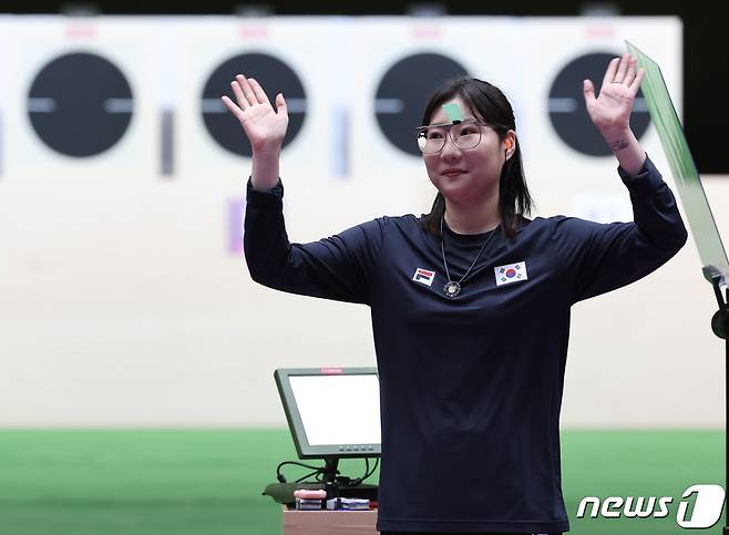 지난 7월 일본 도쿄 아사카 사격장에서 열린 '2020 도쿄올림픽' 여자 권총 사격 25m 결선 경기 당시 김민정의 모습. (뉴스1 DB)/뉴스1 © News1 이재명 기자