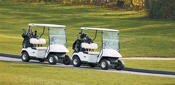 골프회원권은 예약을 쉽게 도와주고, 현금을 그대로 보유하는 것에 비해 시세 차익의 기쁨을 누릴 수 있어 매매할 만하다. 하지만, 경기를 타는 면이 있어 코로나 이후의 회원권의 가치가 어떻게 될진 아무도 모른다.[중앙포토]