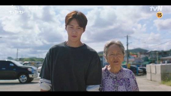 '갯마을 차차차'의 한 장면 [사진 CJ ENM]