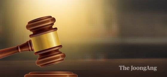 법원과 검찰의 판단에 대한 불신이 갈수록 심화하고 있다. 중앙포토