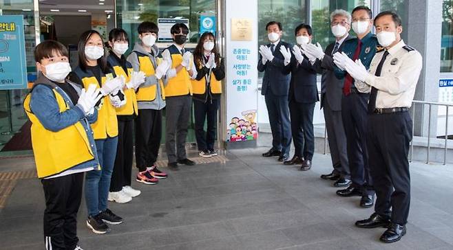 [증평=뉴시스] 유니세프 아동친화도시 현판식. (사진=증평군 제공) photo@newsis.com *재판매 및 DB 금지