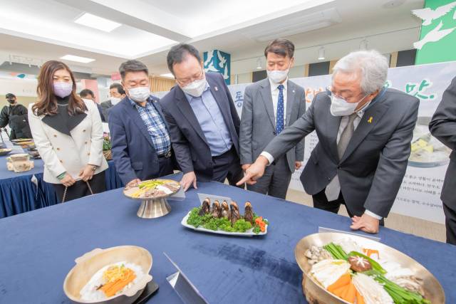 ▲강원도교육청 남북교류사무소는 18일 송정분교에서 남북문제에 대한 새로운 인식과 도민의 평화·통일 염원 문화 조성을 위해 '2021 남북음식 통일 한마당 행사'를 개최했다. ⓒ고성군
