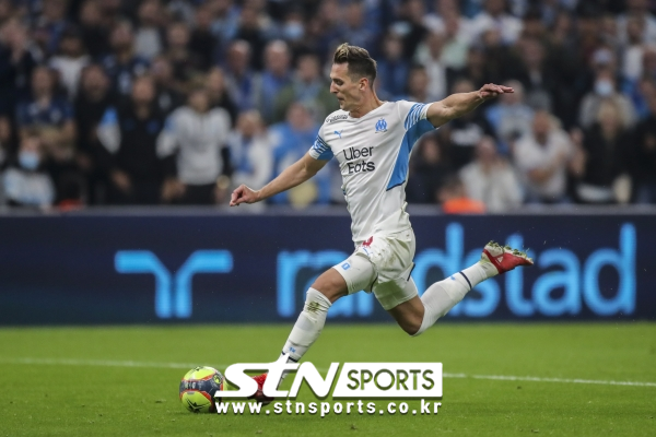 올림피크 드 마르세유 공격수 아르카디우시 밀리크. 사진｜뉴시스/AP